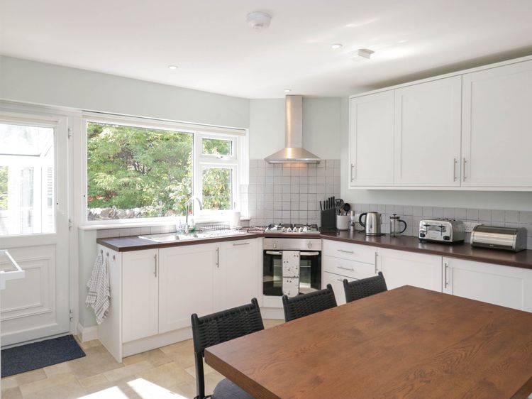 Beckside, listing photograph 11