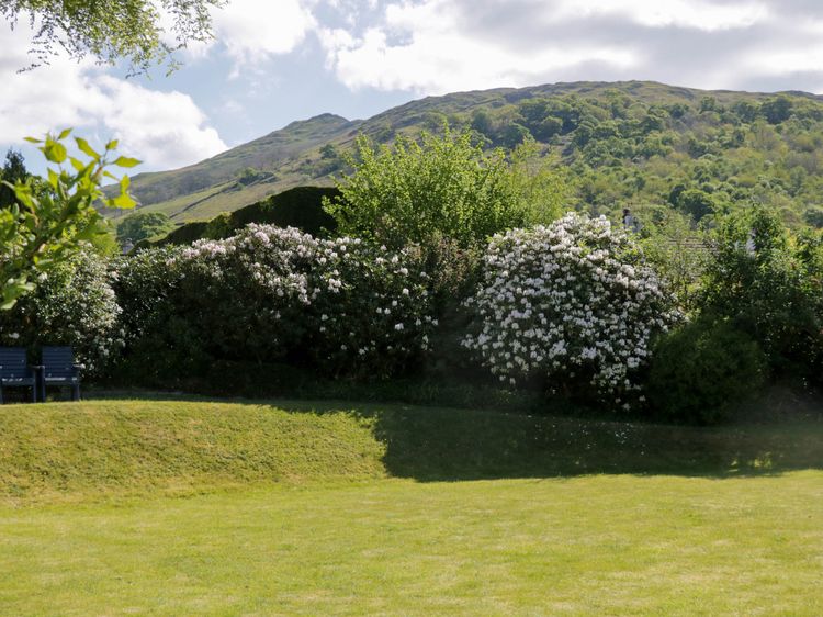 Beckside, listing photograph 3