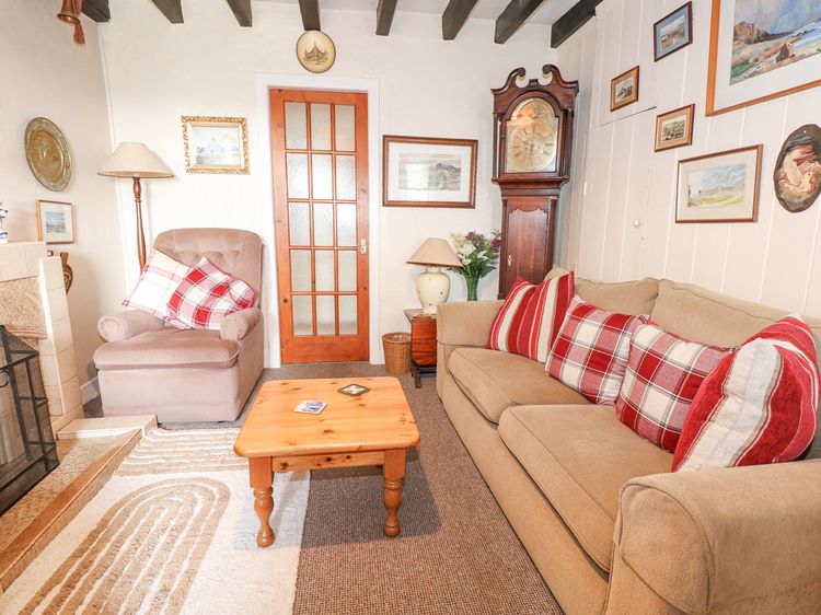 Dalar Cottage, listing photograph 3
