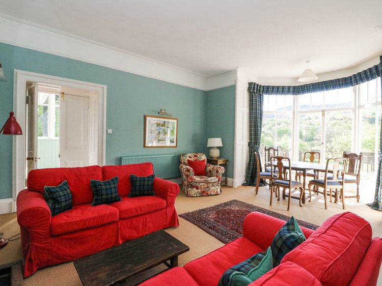 Camisky Lodge, listing photograph 2