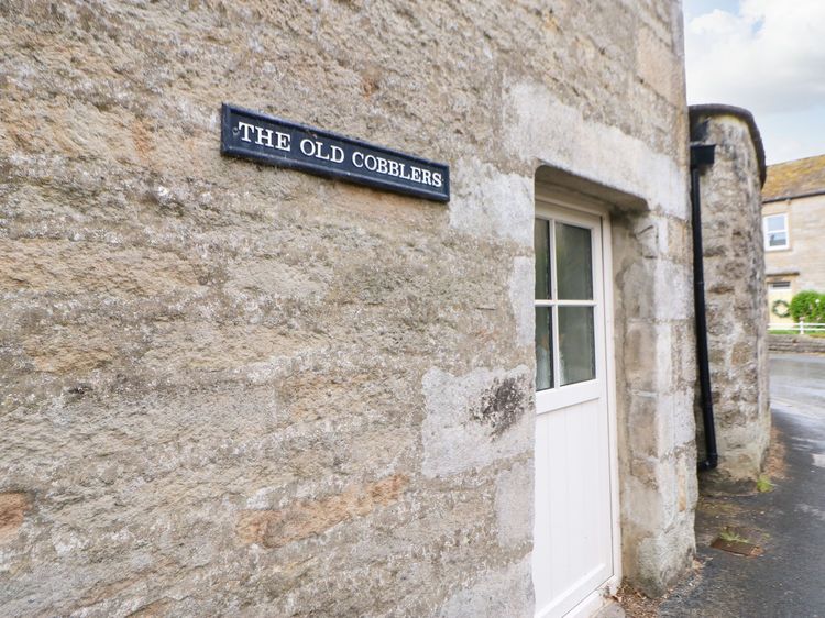 The Old Cobblers, listing photograph 3