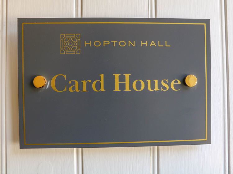 The Card House, listing photograph 3