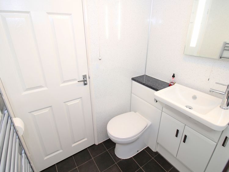 Harbour Apartment, listing photograph 10