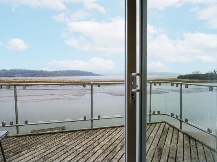 Harbour Apartment, listing photograph 12