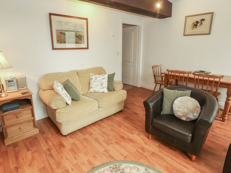 The Coach House, listing photograph 4
