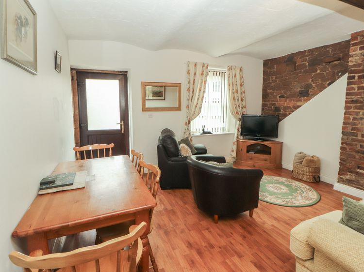 The Coach House, listing photograph 5