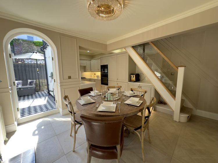 Ivy House, listing photograph 5