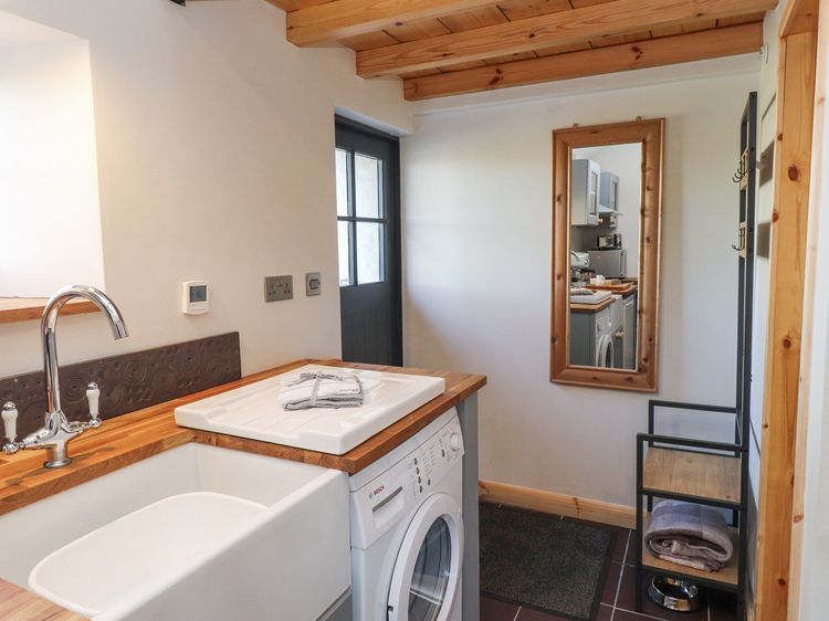 Cwt Mochyn, listing photograph 12