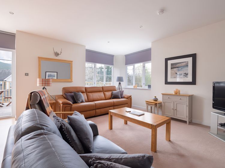 Gairn Apartment, listing photograph 3
