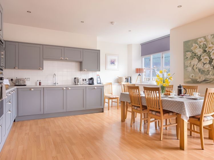 Gairn Apartment, listing photograph 6