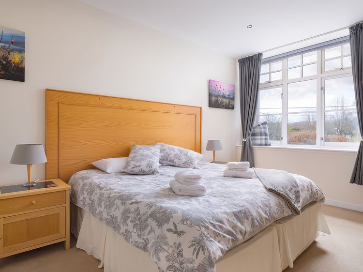 Gairn Apartment, listing photograph 12