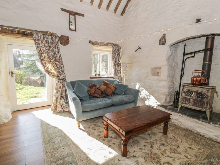 Old Ty'n Y Wern, listing photograph 5