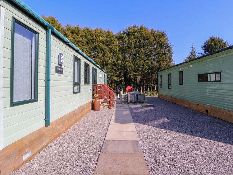 Lodge 2, listing photograph 5
