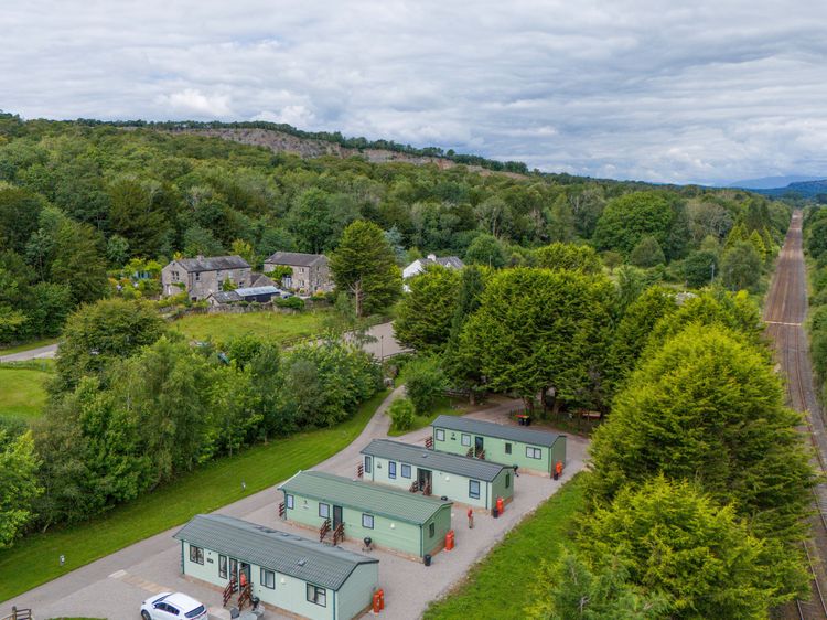 Lodge 2, listing photograph 3