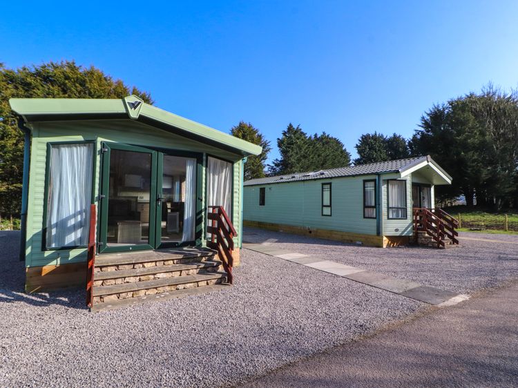 Lodge 3, listing photograph 3