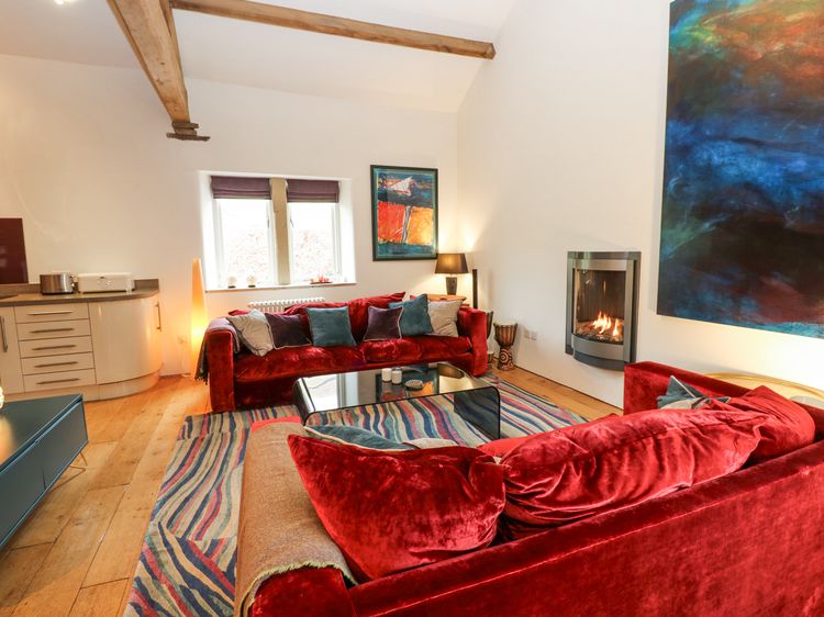 Byre Suite, listing photograph 7