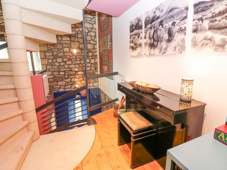 Byre Suite, listing photograph 12