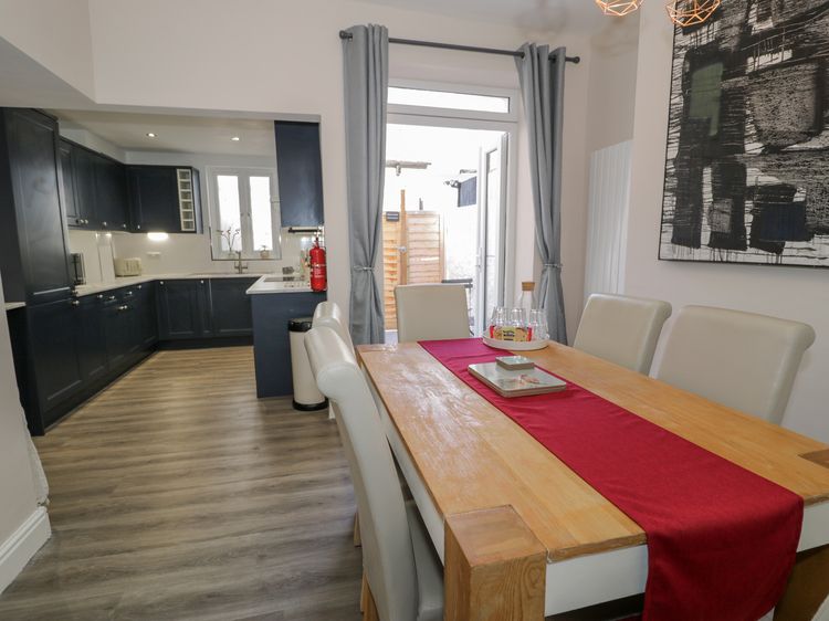 21 Taliesin Street, listing photograph 7