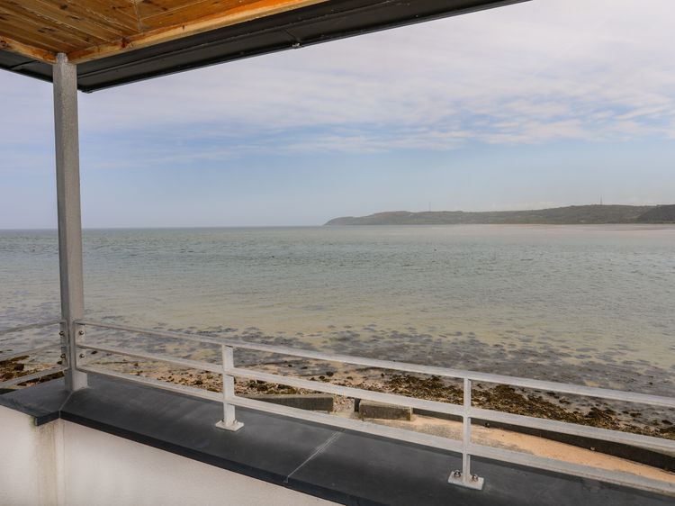 2 The Quay, listing photograph 3