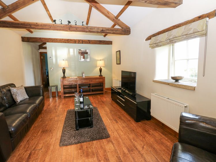 Prospect Barn, listing photograph 4