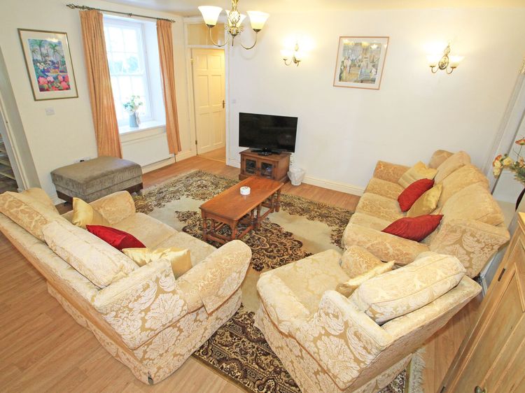 Garden Flat, listing photograph 4