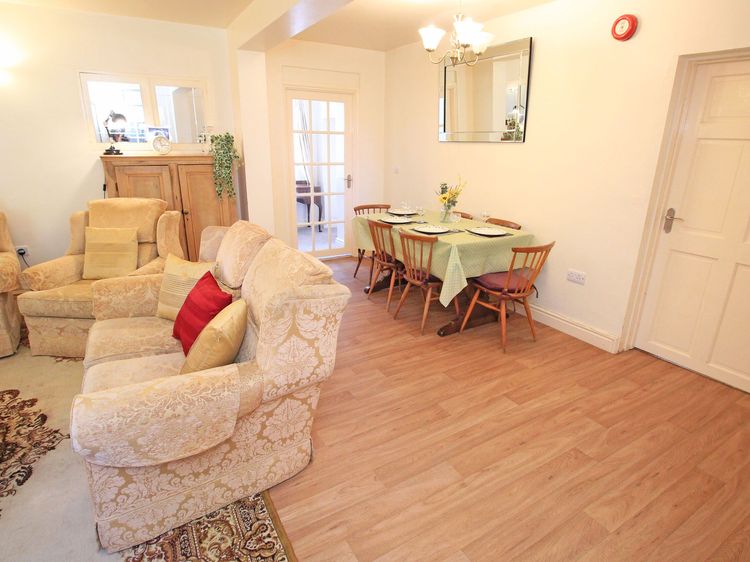 Garden Flat, listing photograph 7