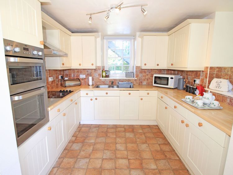 Garden Flat, listing photograph 10