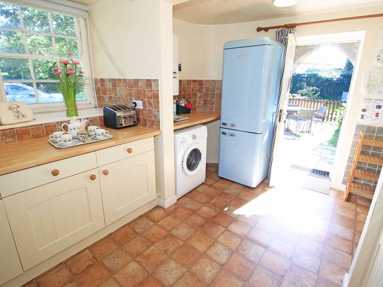 Garden Flat, listing photograph 12