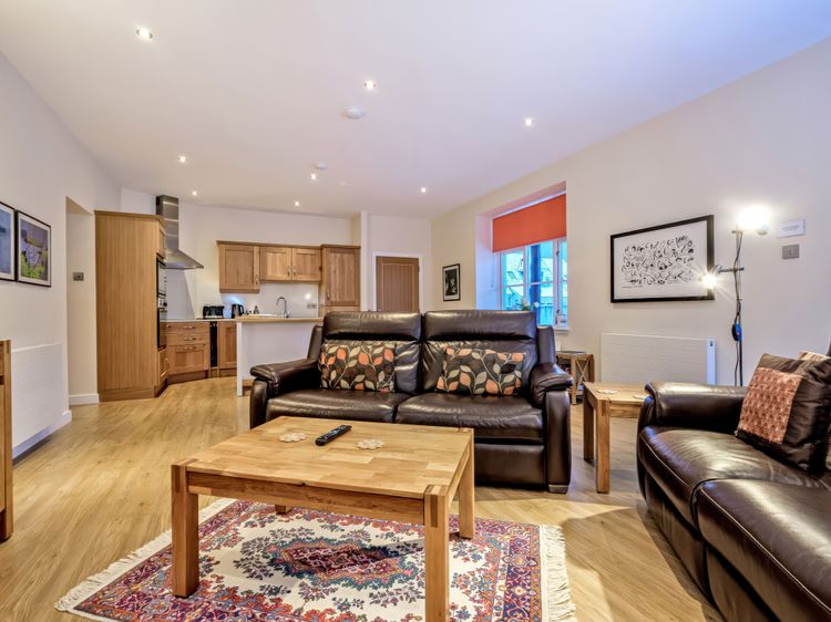 Tullich Apartment, listing photograph 5