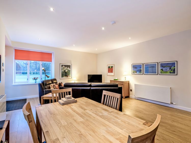 Tullich Apartment, listing photograph 8