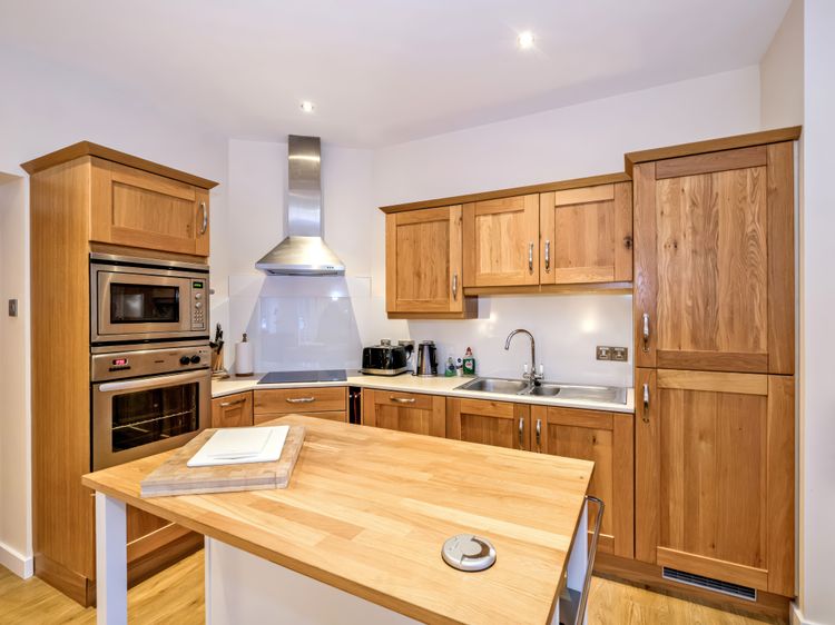 Tullich Apartment, listing photograph 11