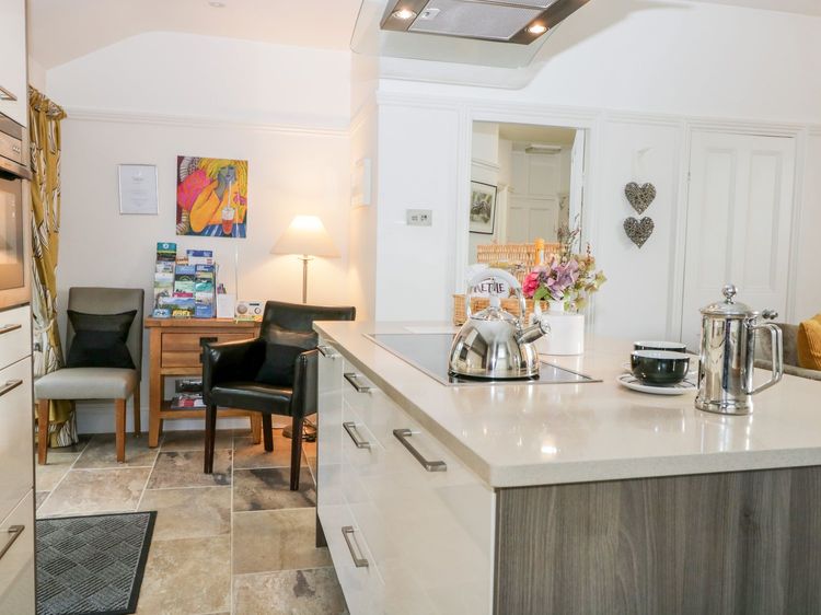 The Bolt Hole, listing photograph 7