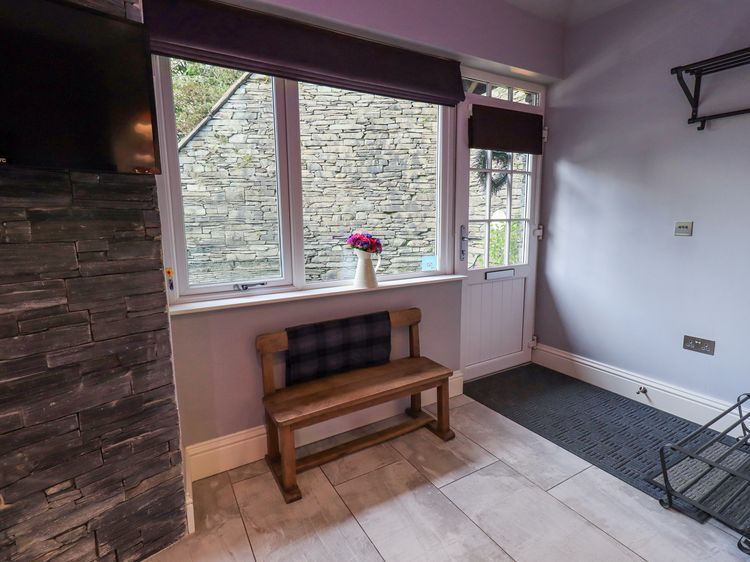 1 The Old Coach House, listing photograph 5