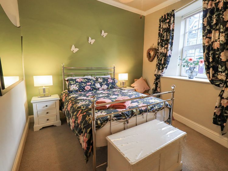 1 The Old Coach House, listing photograph 11