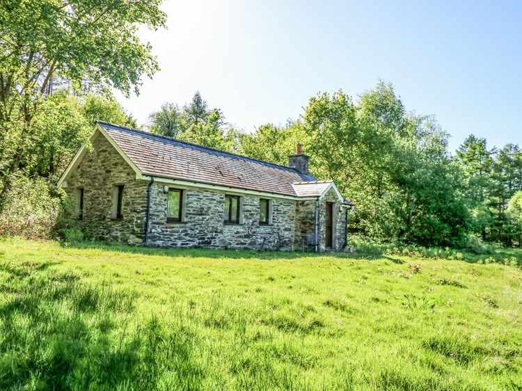 Cae'n Y Coed Barn, listing photograph 2
