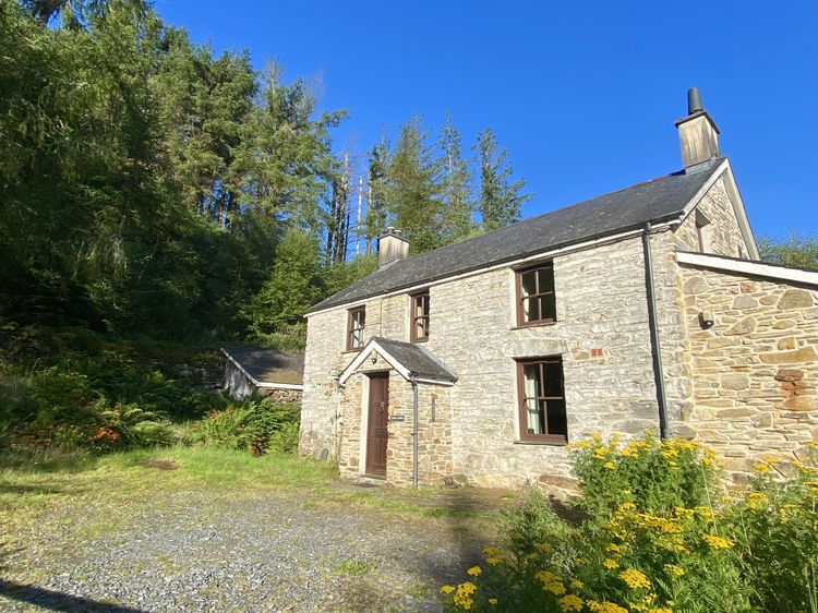 Cae'n Y Coed Cottage, listing photograph 2