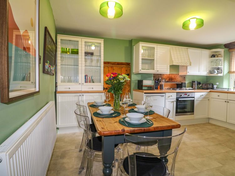 Chimney Cottage, listing photograph 12