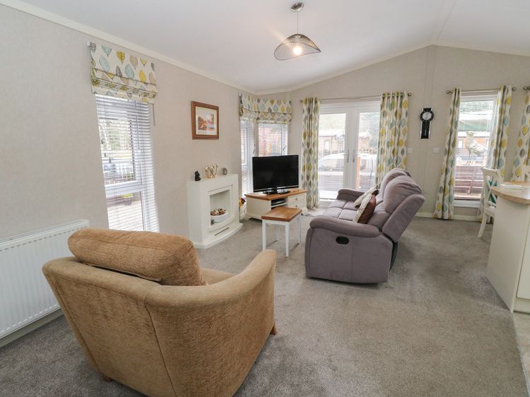 Lodge 2, listing photograph 4