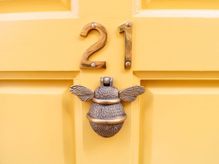 The Beehive, listing photograph 3