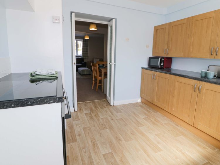 Bryn Hyfryd, listing photograph 10