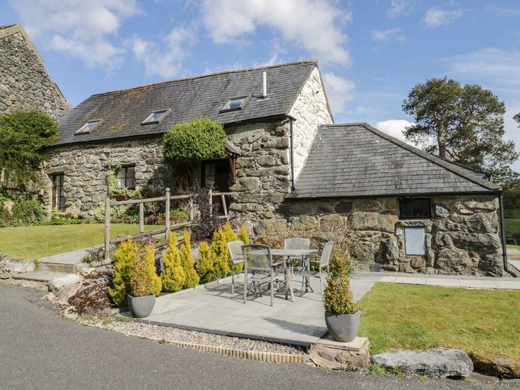 Cyffdy Cottage - Tegid, listing photograph 2