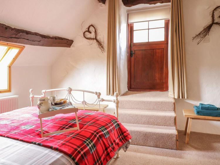 Cyffdy Cottage - Tegid, listing photograph 8