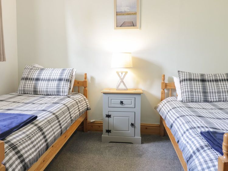 Cyffdy Cottage - Arenig, listing photograph 10
