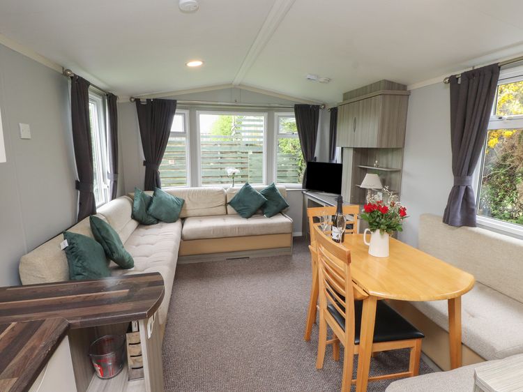 Caravan, listing photograph 2