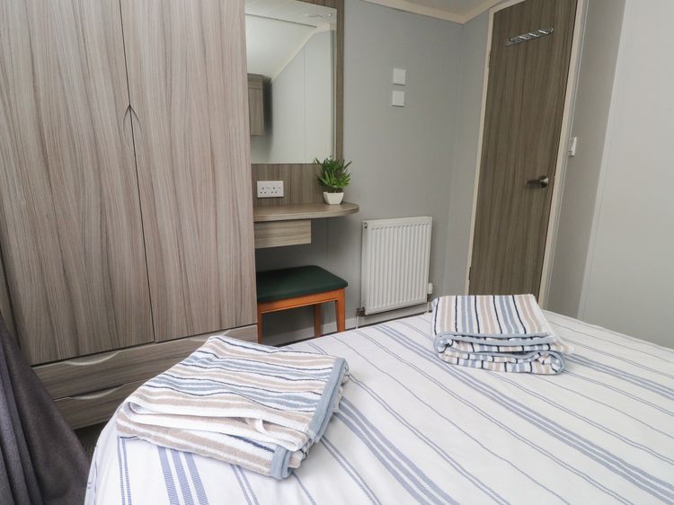 Caravan, listing photograph 10