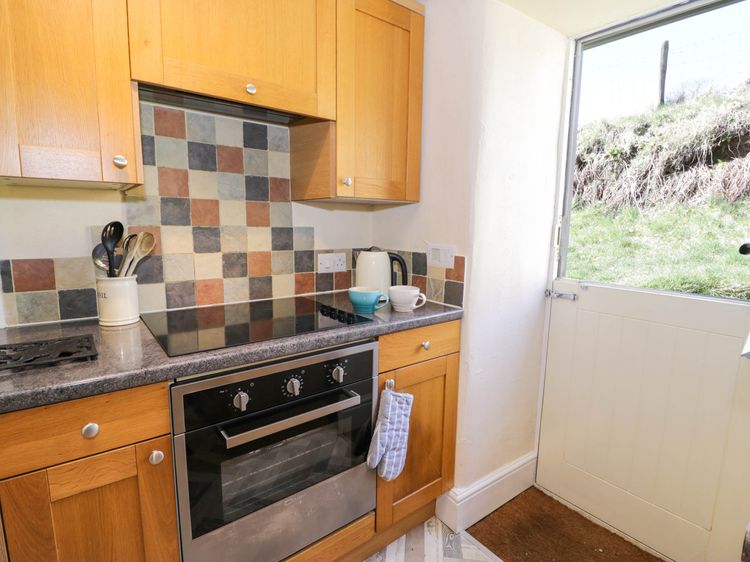 1 Bryn Ysgol, listing photograph 10