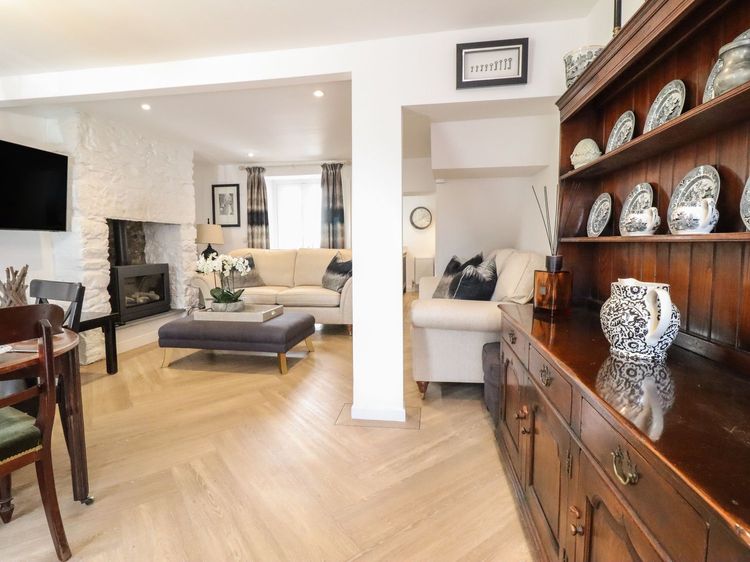3 Rosemary Lane, listing photograph 6