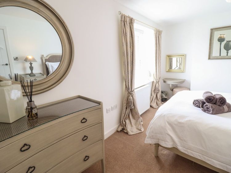 3 Rosemary Lane, listing photograph 12