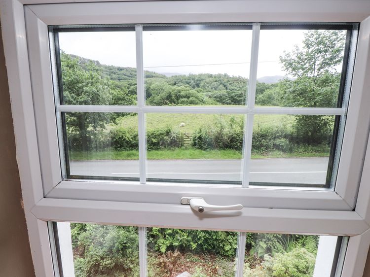 Sygun Cottage, listing photograph 11