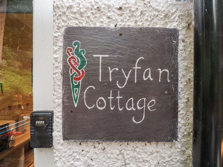 Tryfan Cottage, listing photograph 2